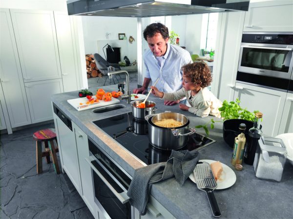 famille-recomposee-cuisinez-avec-vos-enfants famille-recomposee-cuisinez-avec-vos-enfants