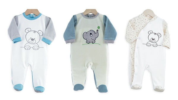 Pyjamas et Grenouillères tout en blanc Pyjamas et Grenouillères tout en blanc