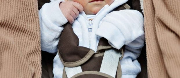 Nacelle De Bebe En Voiture Planetepapas Com