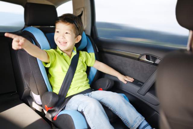 voiture rehausseur quel age