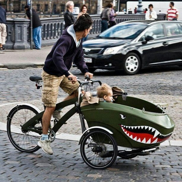 Remorque vélo enfant requin Remorque vélo enfant requin