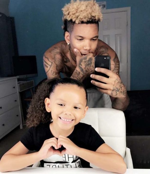 Cheveux plaqués et Couette - Crédit Photo : Instagram Icemikeloveasia Cheveux plaqués et Couette - Crédit Photo : Instagram Icemikeloveasia