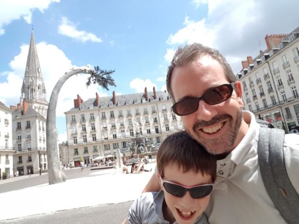 Papa, tu joues avec moi - Kidiklik réseau social sorties en famille Papa, tu joues avec moi - Kidiklik réseau social sorties en famille